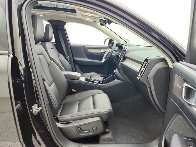 Used 2026 Volvo XC40 B5 Ultra image 18