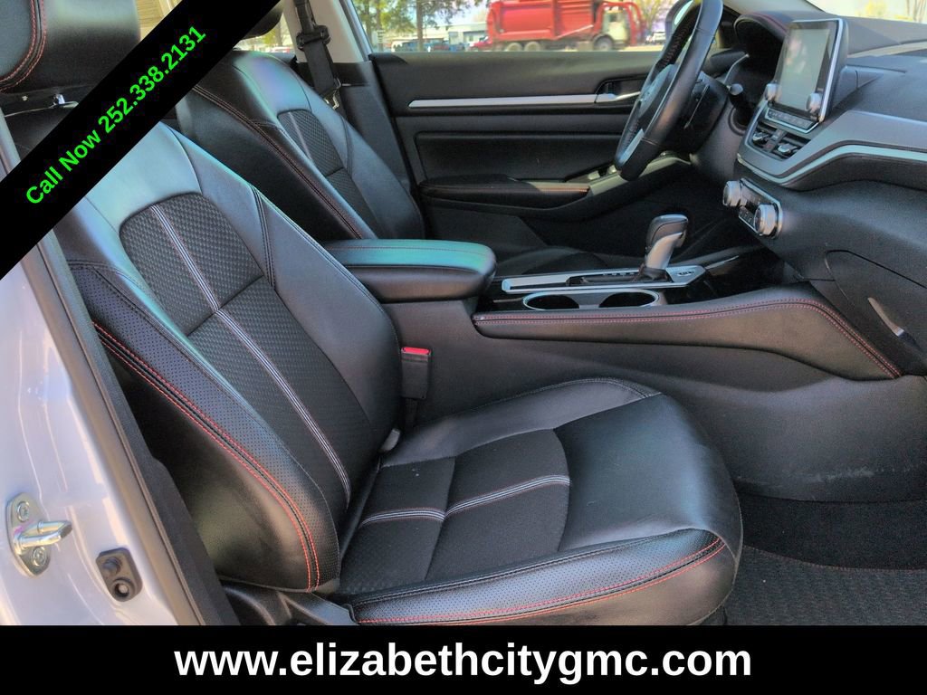 Used 2024 Nissan Altima 2.5 SR image 18