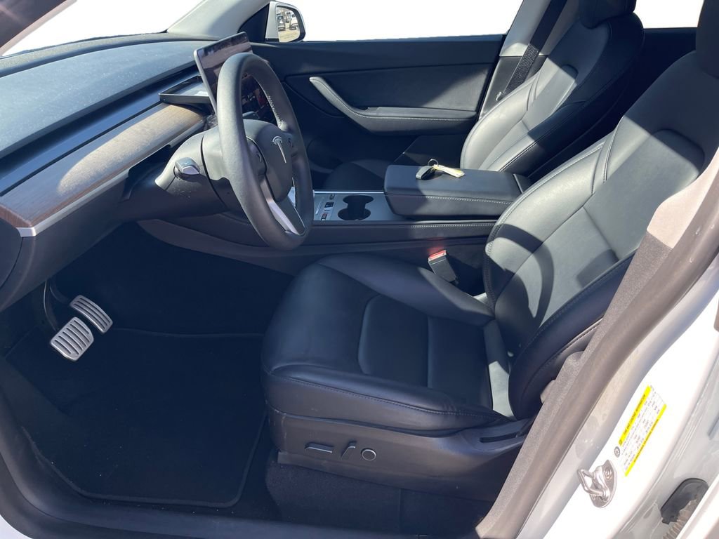 Used 2022 Tesla Model Y Performance image 9