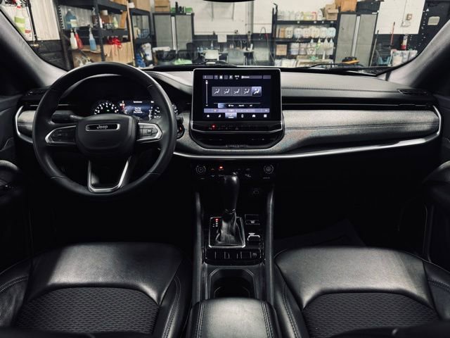 Used 2023 Jeep Compass Latitude image 21
