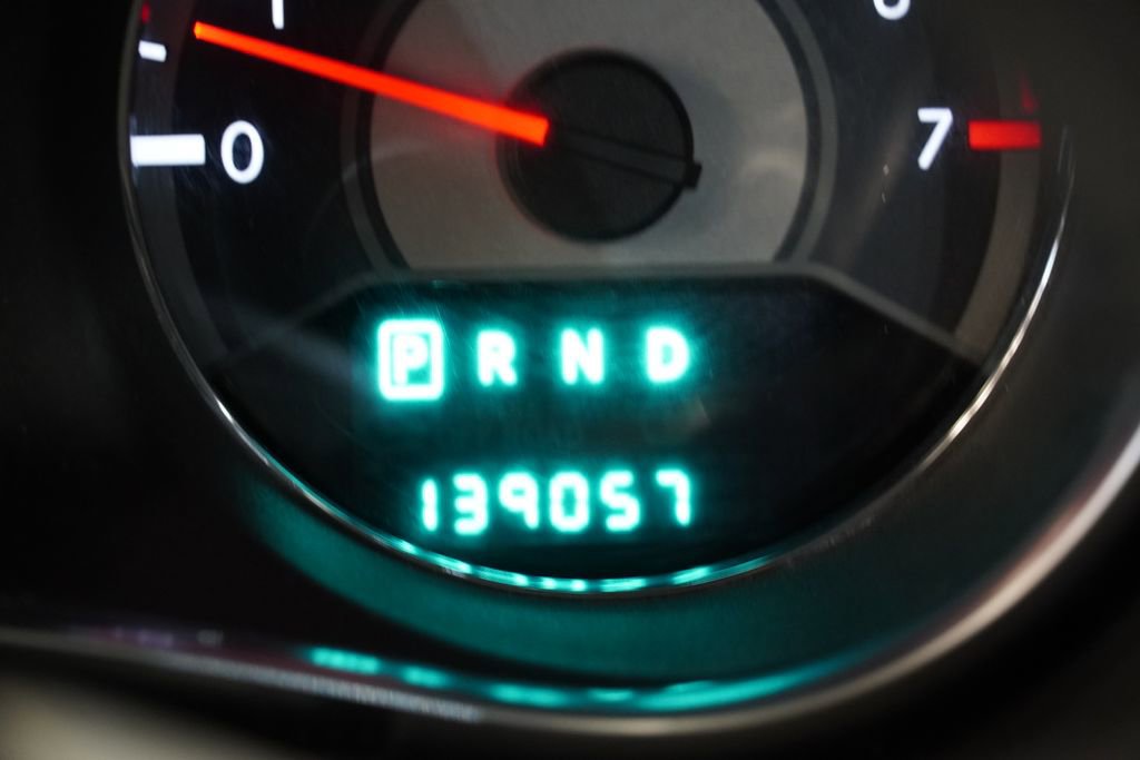 Used 2012 Chrysler 200 Limited FWD image 5