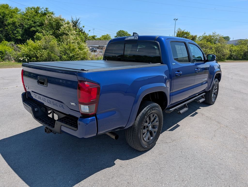 Used 2022 Toyota Tacoma SR5 AWD/4WD image 3