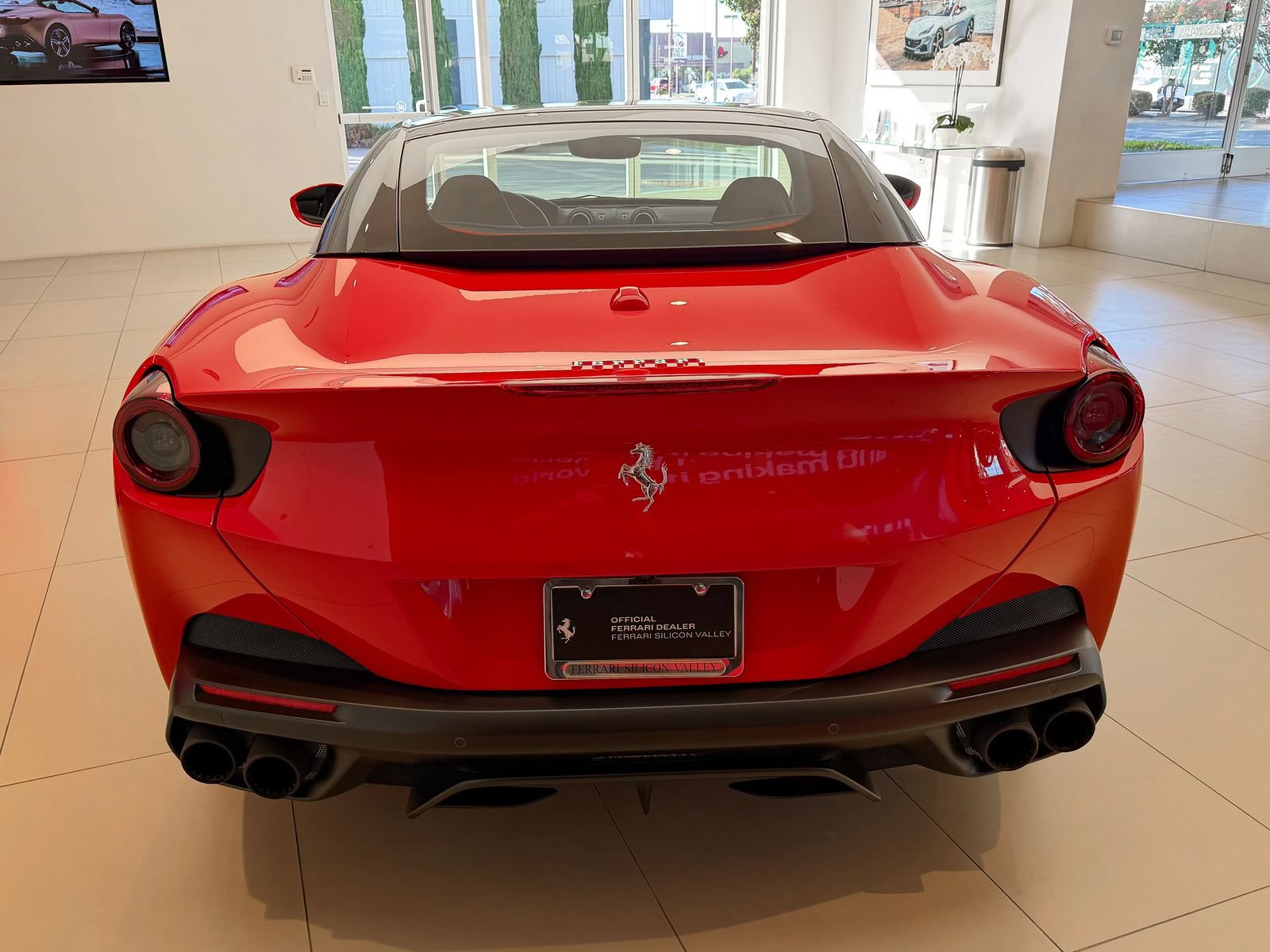 Used 2019 Ferrari Portofino RWD image 26