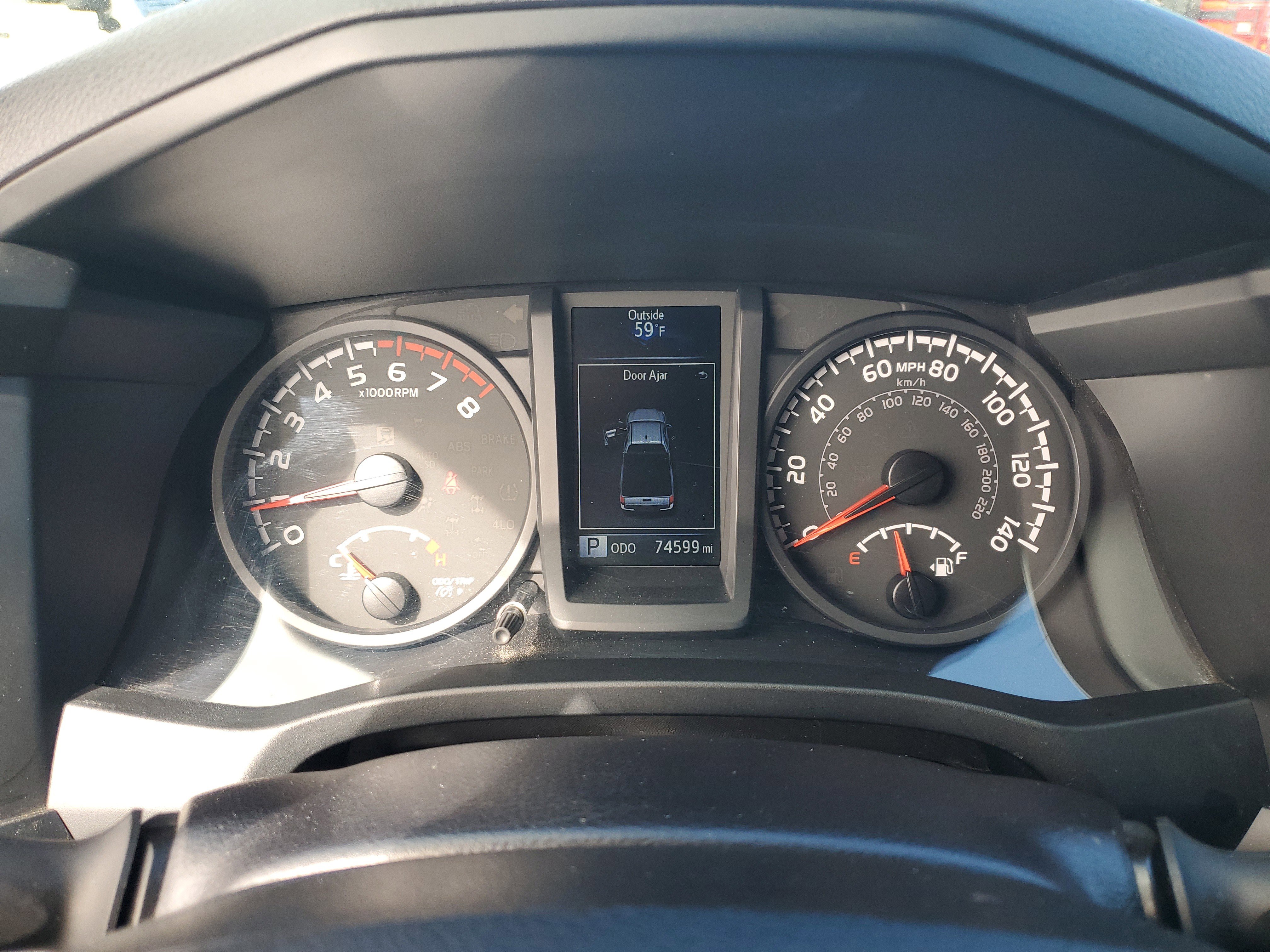 Used 2022 Toyota Tacoma SR image 17