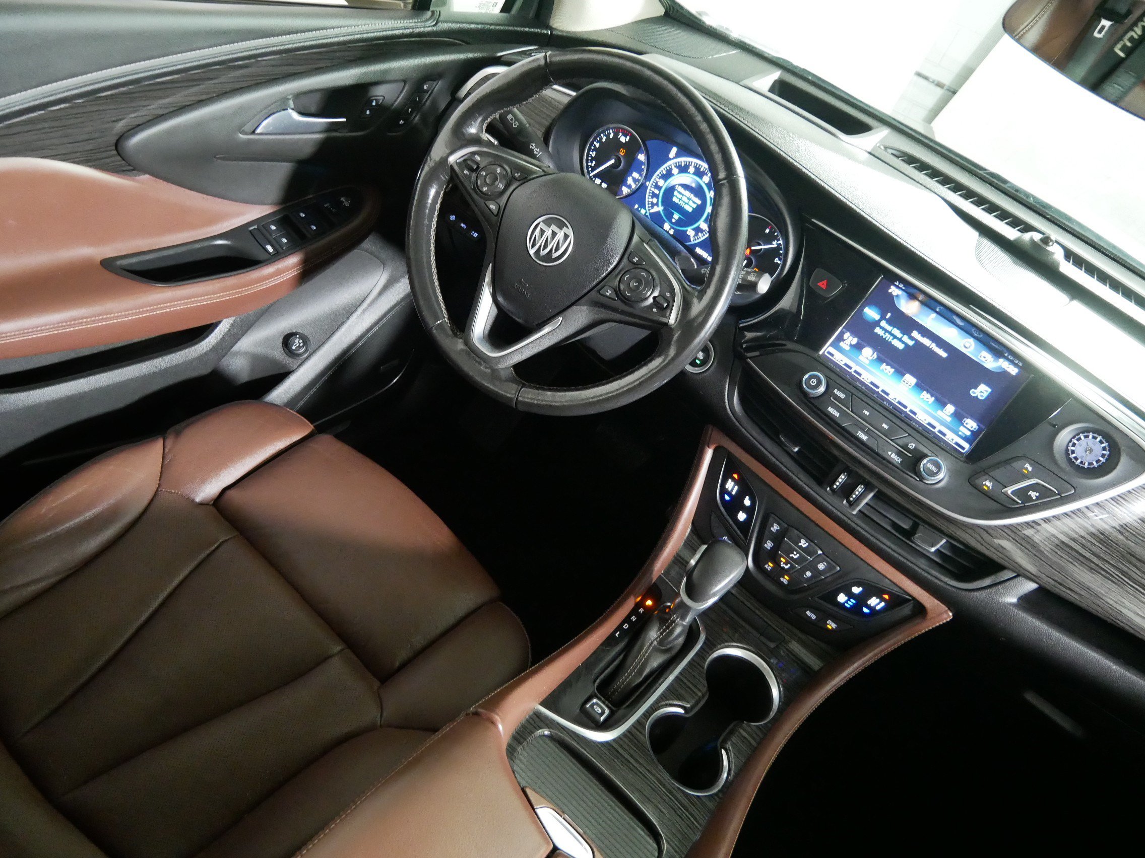 Used 2017 Buick Envision Premium w/ Driver Confidence Package AWD/4WD image 9