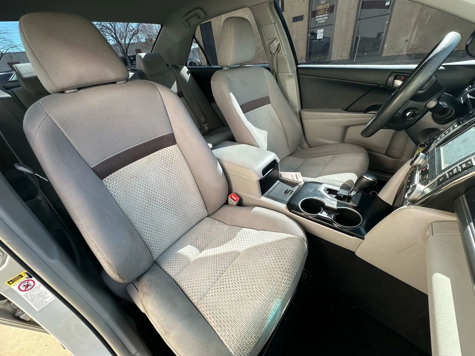 Used 2014 Toyota Camry LE image 21