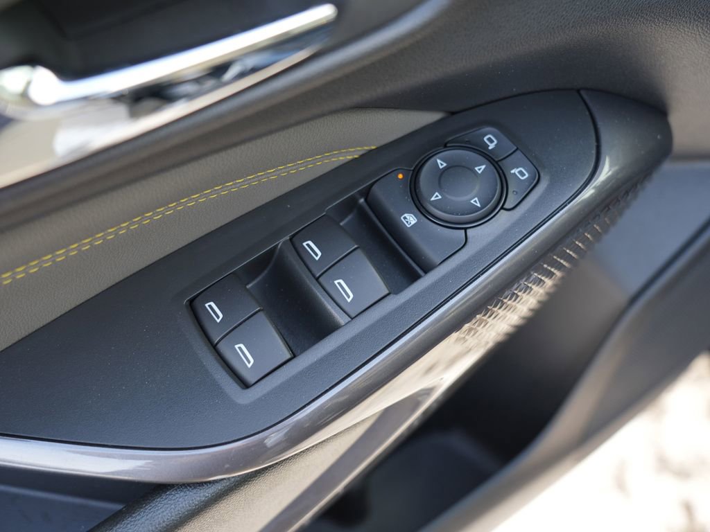 Used 2024 Chevrolet Trax ACTIV w/ Driver Confidence Package image 16