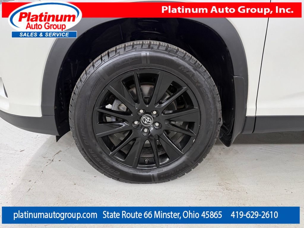 Used 2019 Toyota Highlander SE AWD/4WD image 17