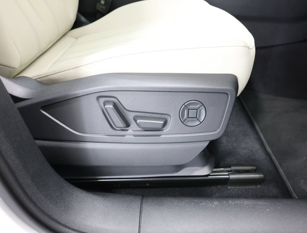 Used 2025 Audi Q5 Premium w/ Convenience Package AWD/4WD image 22