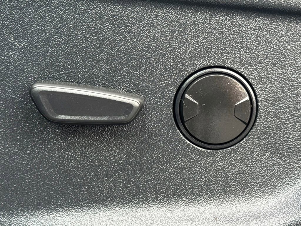 Used 2025 Ford F150 XLT w/ Equipment Group 301A Standard image 29