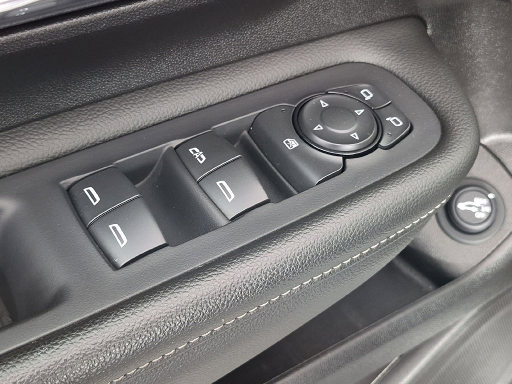 Certified 2024 GMC Terrain SLT AWD/4WD image 14