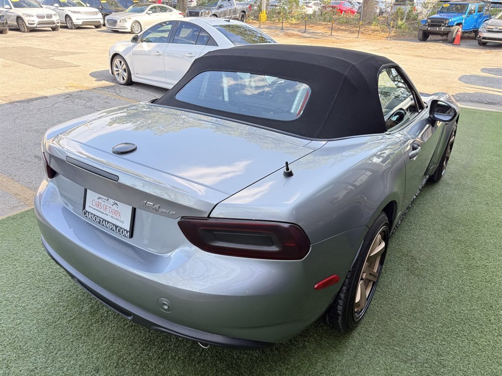 Used 2017 FIAT 124 Spider Lusso RWD image 12