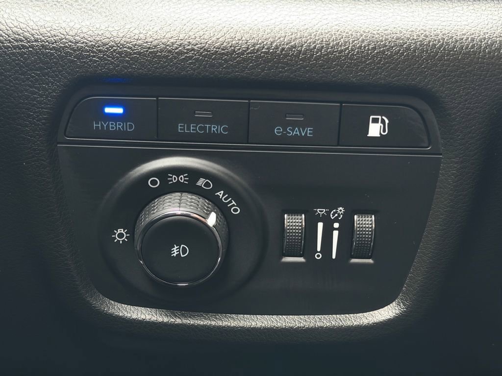 Used 2023 Jeep Grand Cherokee 4WD 4xe w/ Luxury Tech Group II image 19