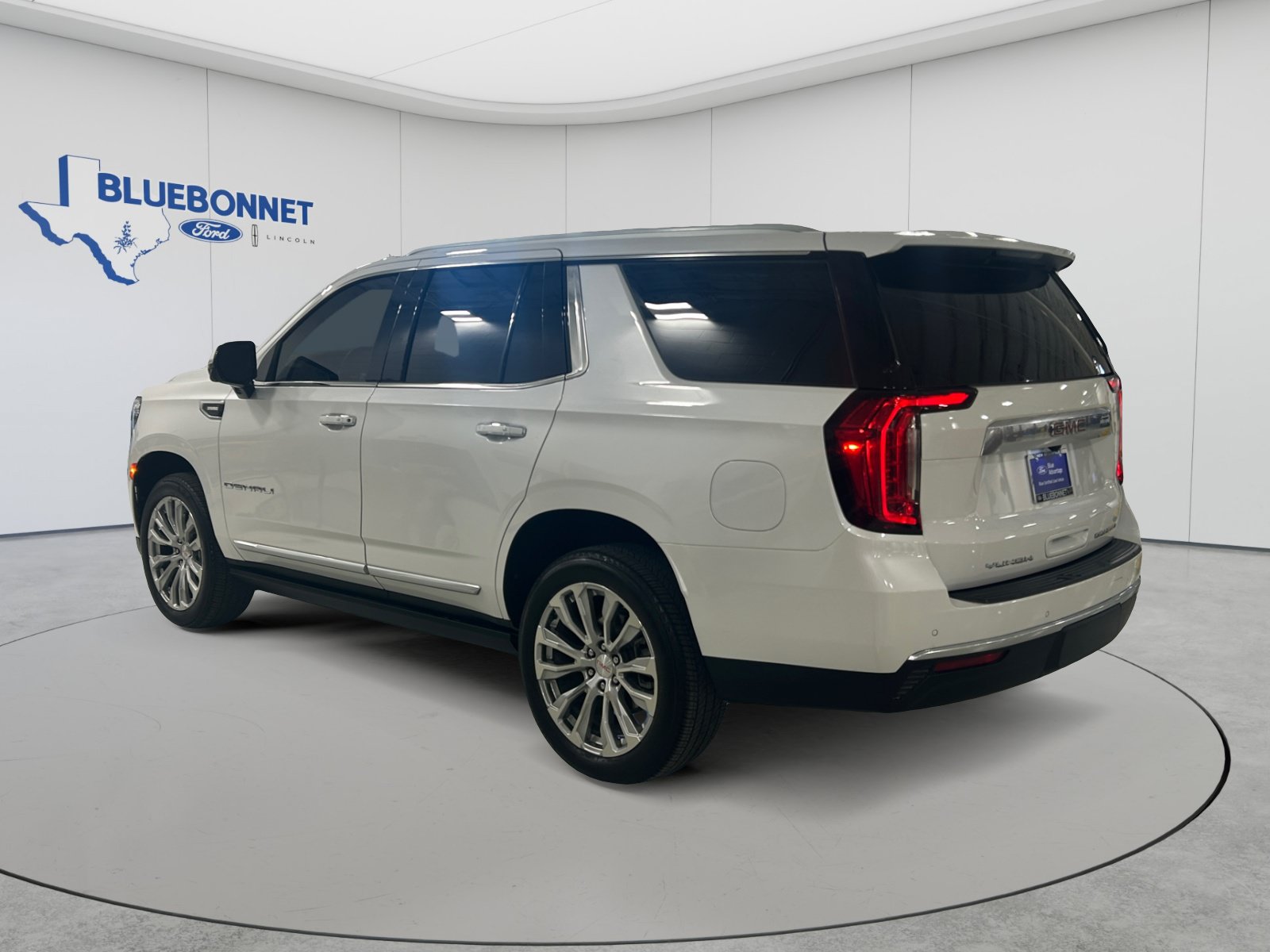 Used 2024 GMC Yukon Denali AWD/4WD image 7