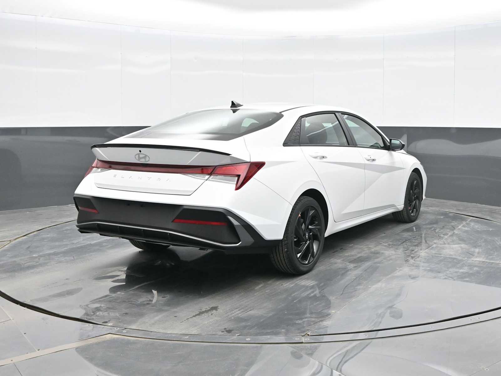 New 2026 Hyundai Elantra Sport w/ Cargo Package image 7