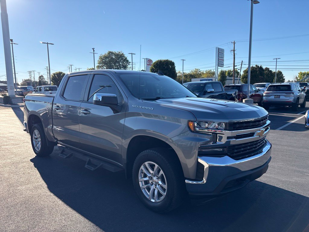Used 2022 Chevrolet Silverado 1500 LT AWD/4WD image 7