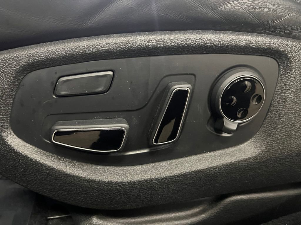 Used 2015 Hyundai Genesis 3.8 w/ Option Group 03 image 14