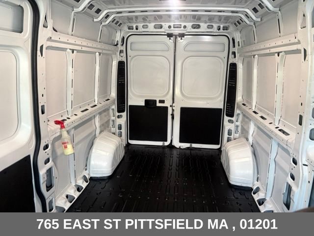 Used 2026 RAM ProMaster 2500 w/ Convenience Group FWD image 17