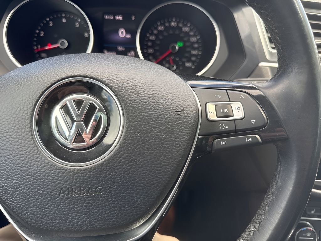 Used 2018 Volkswagen Tiguan SEL image 13