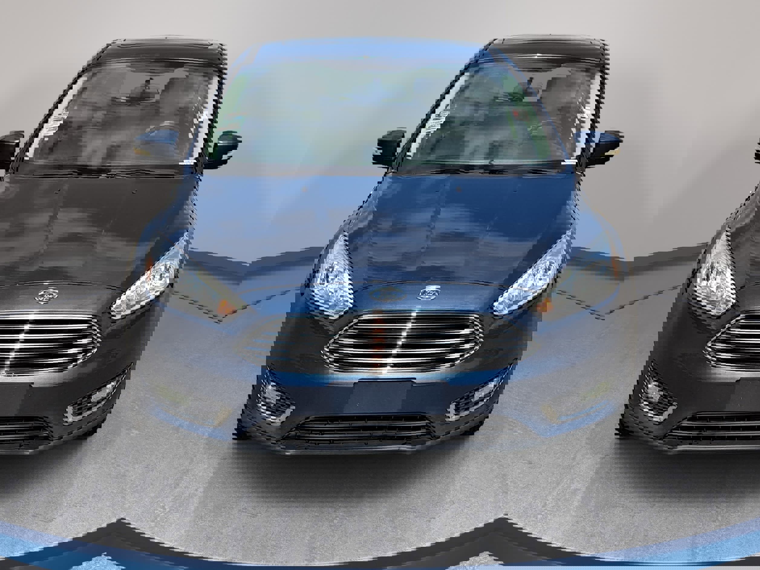 Used 2018 Ford Focus Titanium image 2