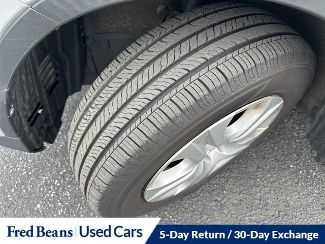 Used 2015 Toyota RAV4 LE image 3