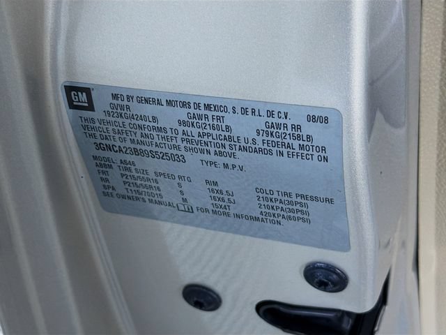 Used 2009 Chevrolet HHR LT FWD image 23