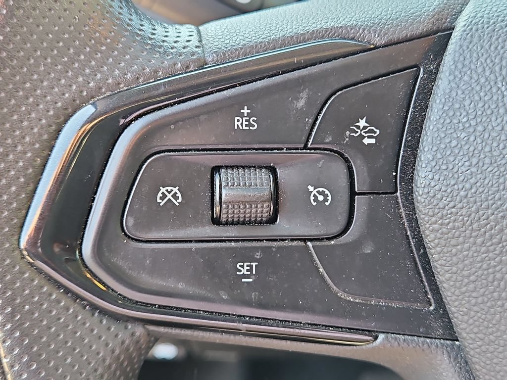 Used 2024 Chevrolet TrailBlazer LT w/ Driver Confidence Package AWD/4WD image 24