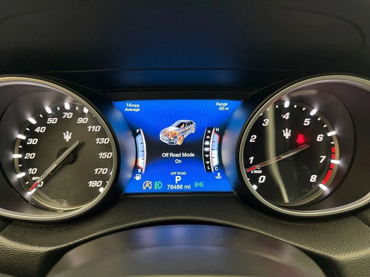 Used 2020 Maserati Levante S AWD/4WD image 10