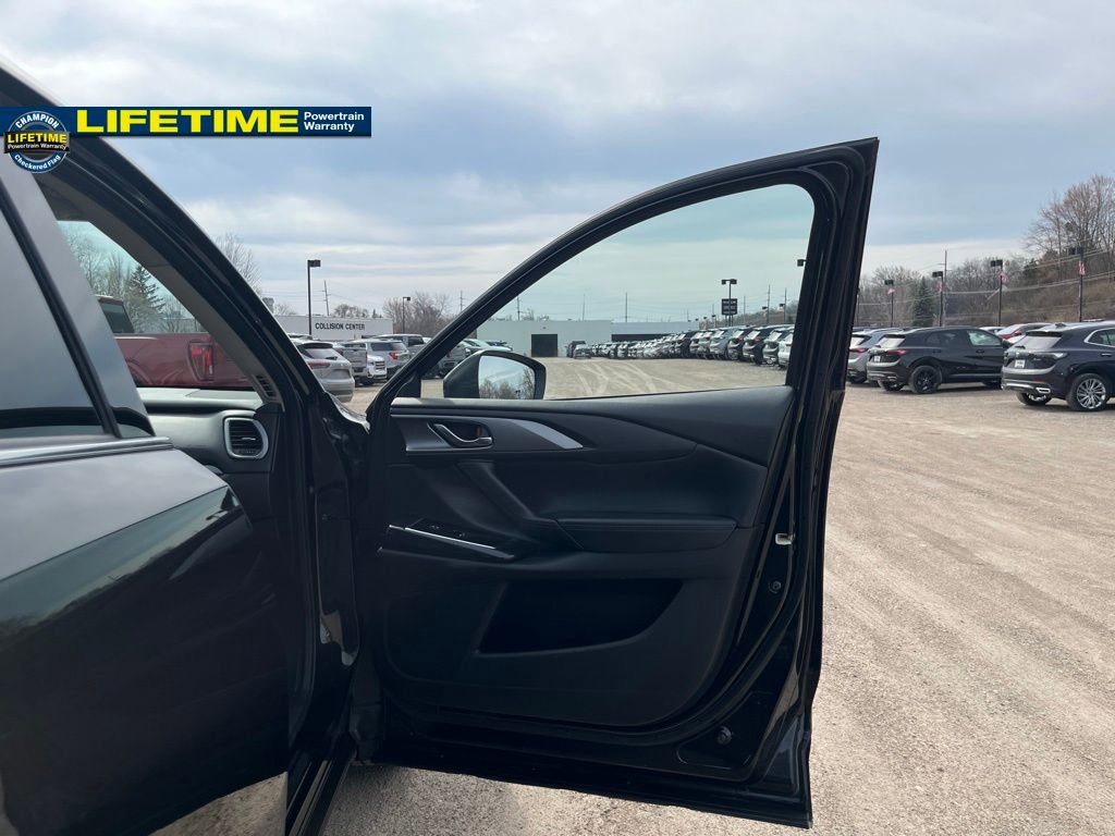 Used 2018 MAZDA CX-9 Touring image 36