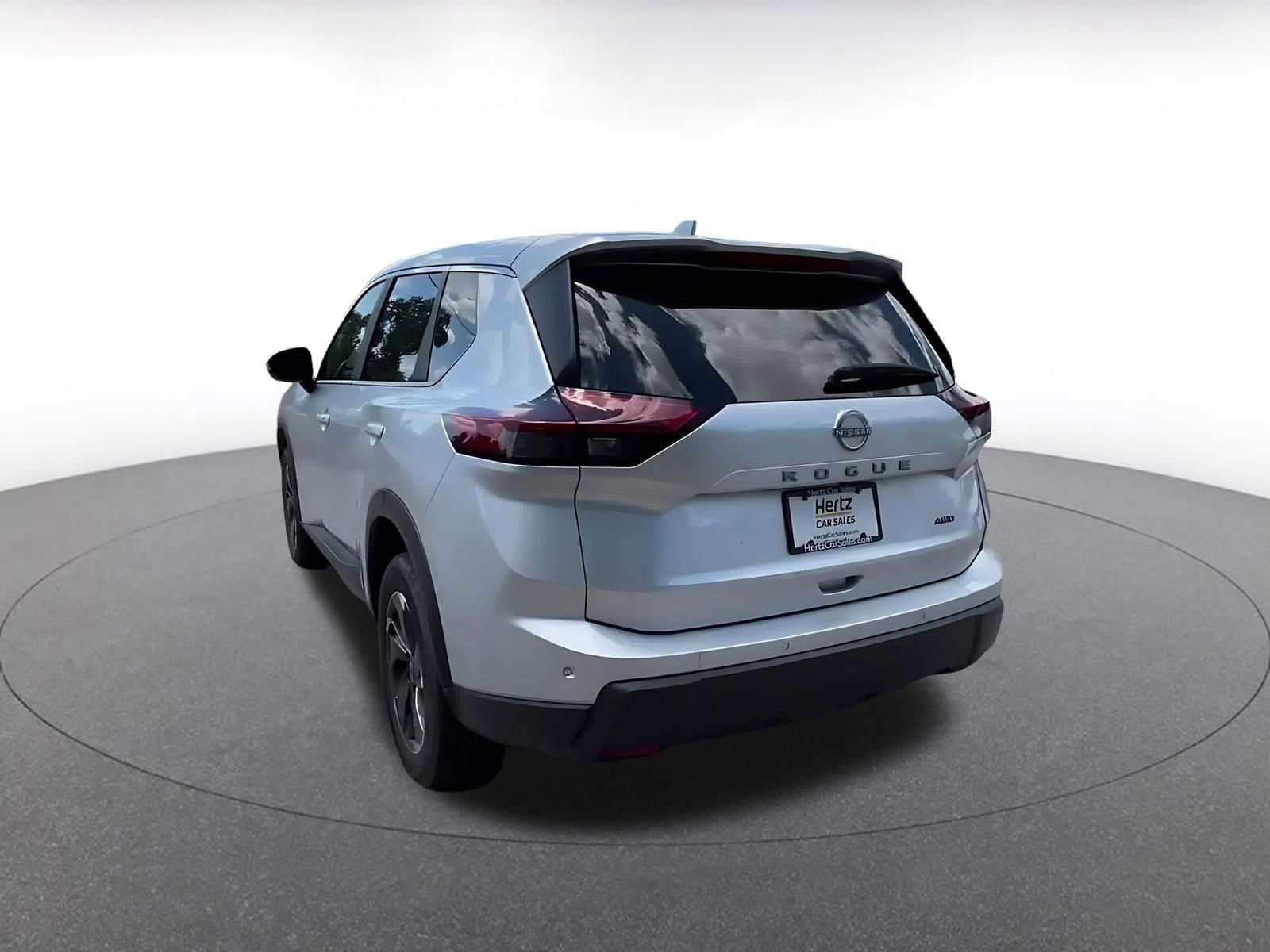 Used 2025 Nissan Rogue SV AWD/4WD image 11