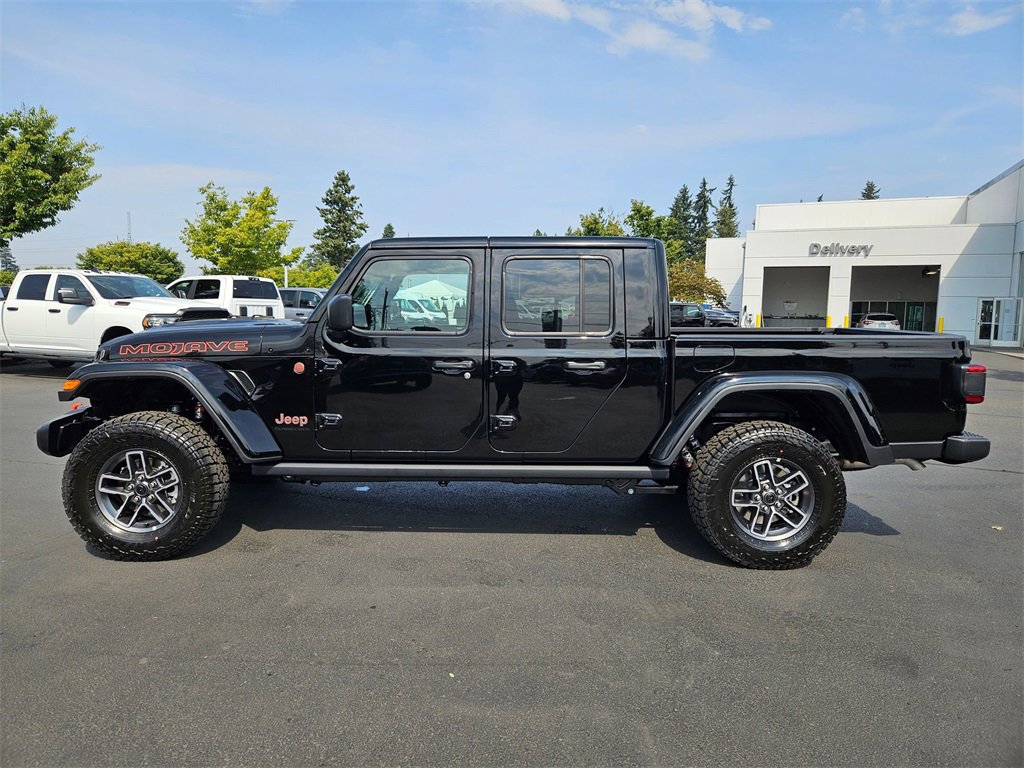 New 2025 Jeep Gladiator Mojave image 3
