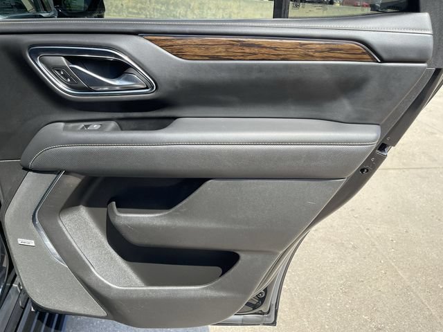 Used 2023 Chevrolet Tahoe Premier w/ Premium Package AWD/4WD image 14
