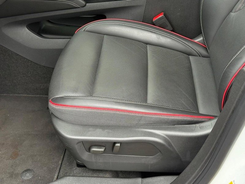 Used 2023 Buick Envision Essence w/ Sport Touring Package image 22