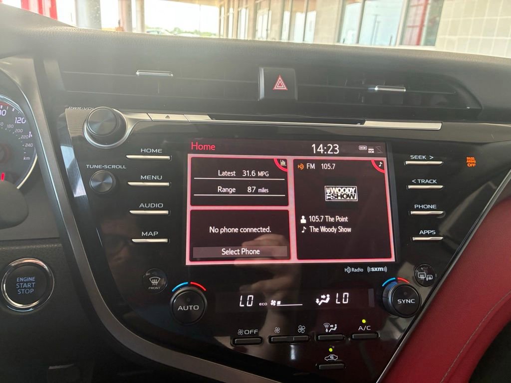Used 2020 Toyota Camry XSE FWD image 8