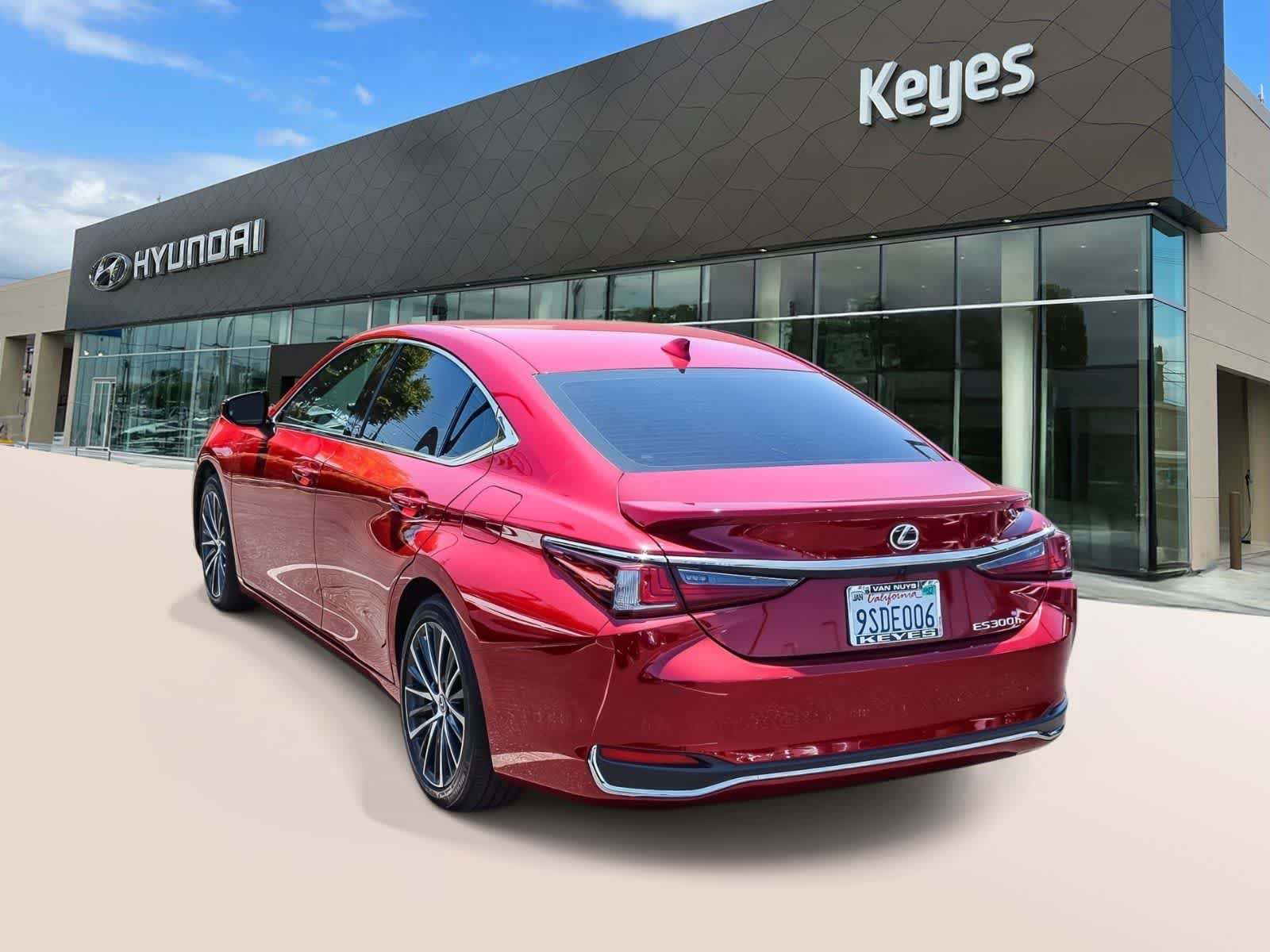 Used 2025 Lexus ES 300h w/ Premium Package FWD image 7