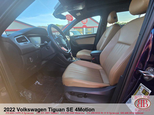 Used 2022 Volkswagen Tiguan SE w/ Panoramic Sunroof Package AWD/4WD image 10