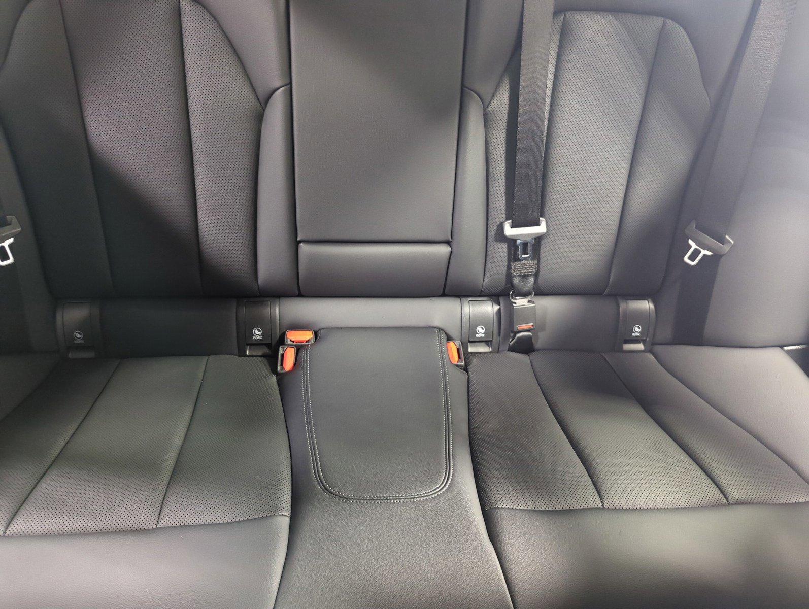 Used 2024 BMW 330e xDrive image 9