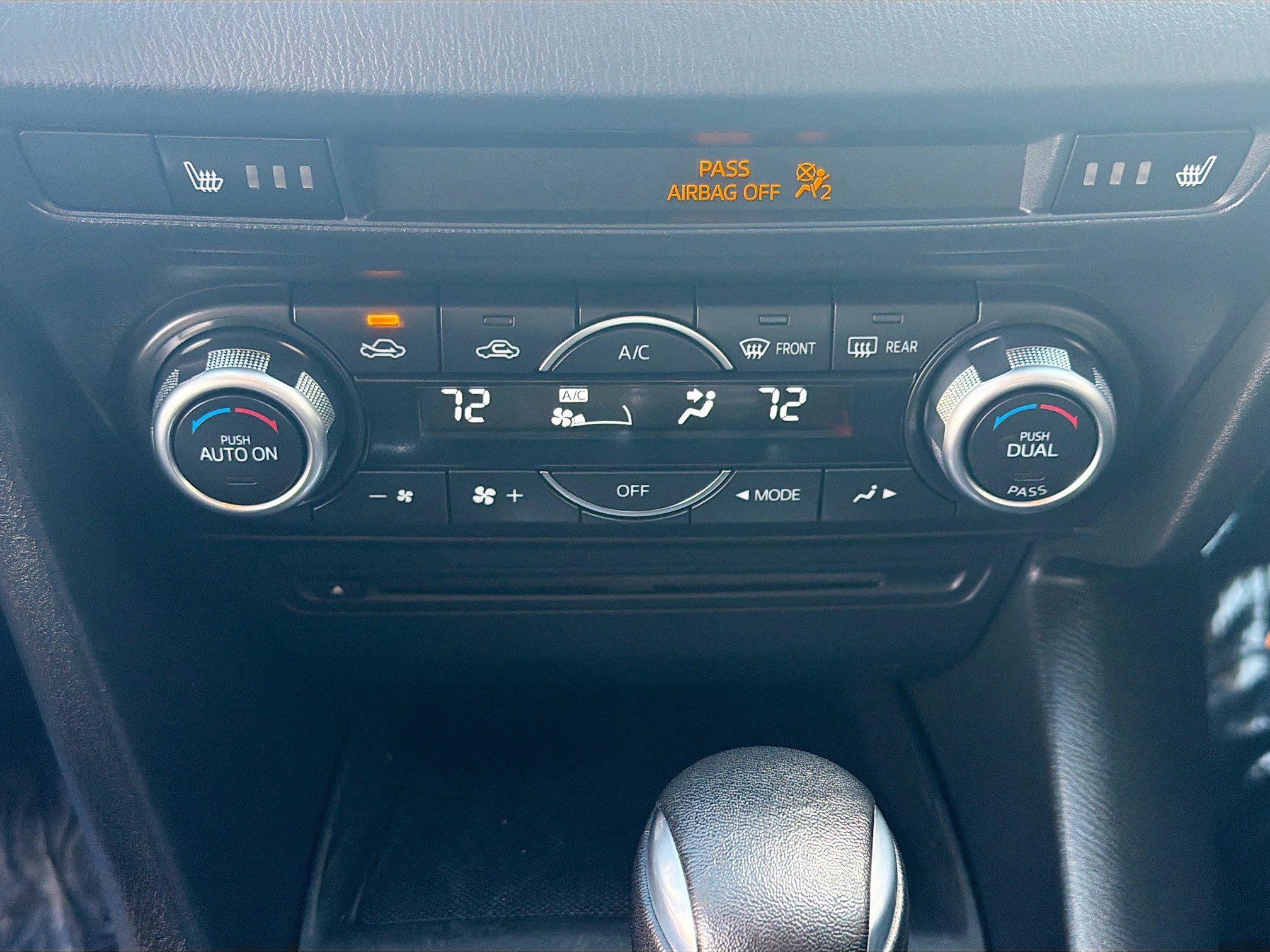 Used 2016 MAZDA MAZDA3 i Grand Touring image 23