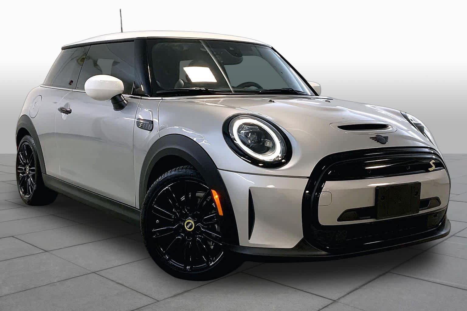 Used 2024 MINI Cooper SE w/ Signature Upholstery Package FWD image 2