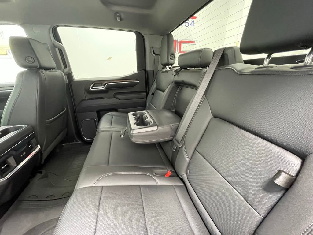 Used 2023 GMC Sierra 1500 SLT w/ SLT Premium Package AWD/4WD image 13