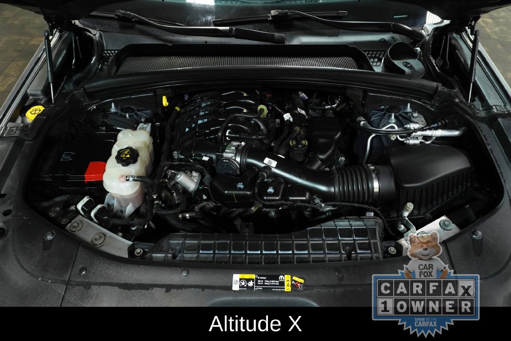 Used 2025 Jeep Grand Cherokee Altitude AWD/4WD image 13
