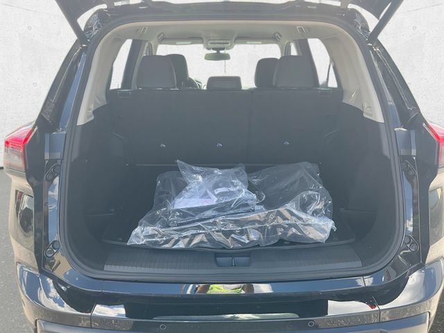 New 2026 Nissan Rogue SV w/ Rock Creek Premium Package AWD/4WD image 33