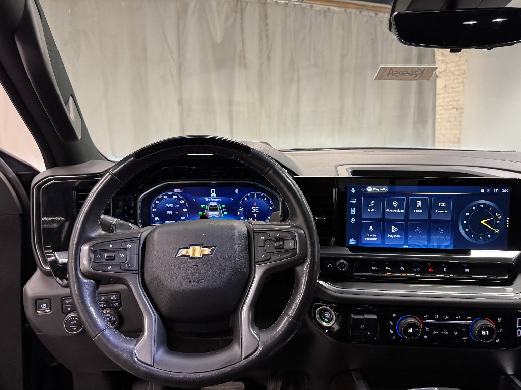 Used 2024 Chevrolet Silverado 1500 High Country w/ High Country Premium Package AWD/4WD image 25