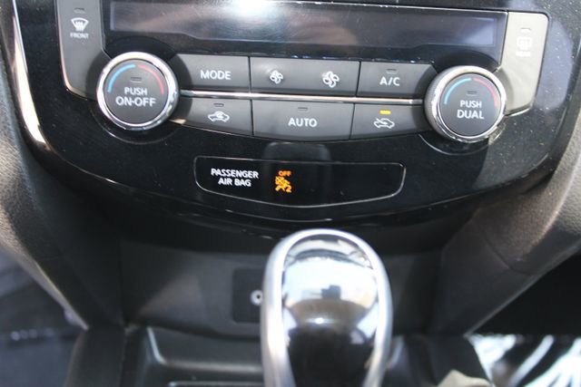 Used 2020 Nissan Rogue SV AWD/4WD image 27