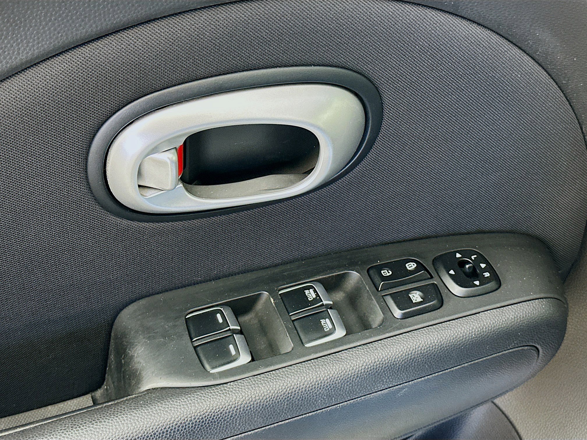 Used 2018 Kia Soul + image 15