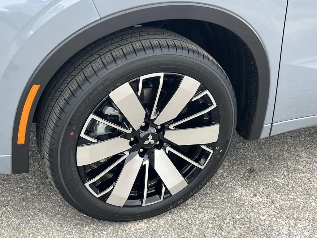 New 2026 Mitsubishi Outlander SEL FWD image 9