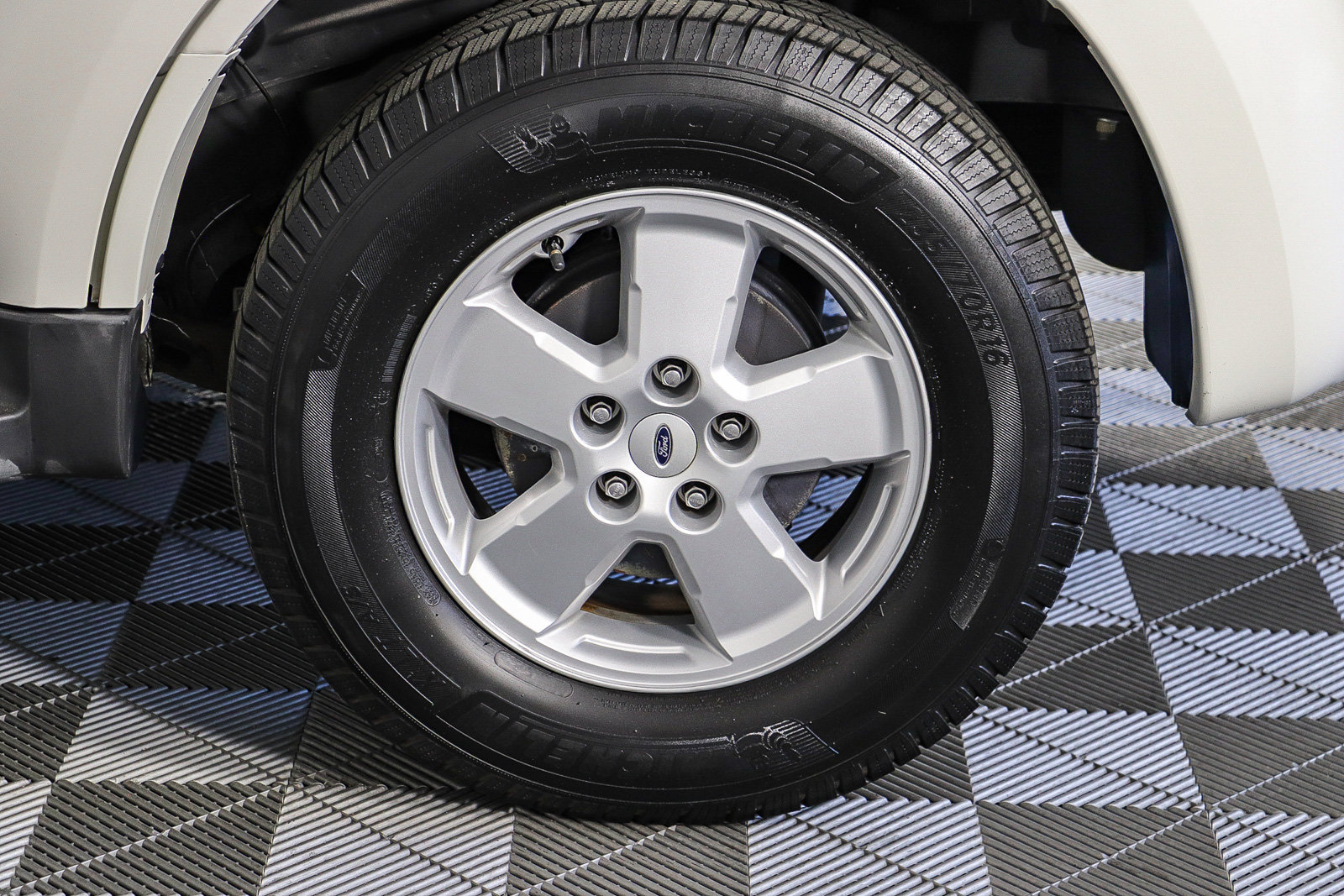 Used 2012 Ford Escape XLT FWD image 12