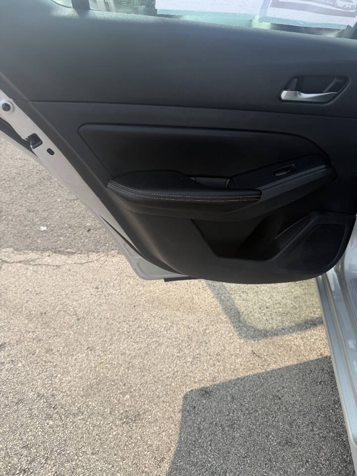 Used 2019 Nissan Altima 2.5 SR FWD image 6