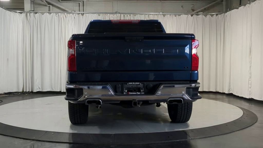 Used 2022 Chevrolet Silverado 1500 LT AWD/4WD image 9