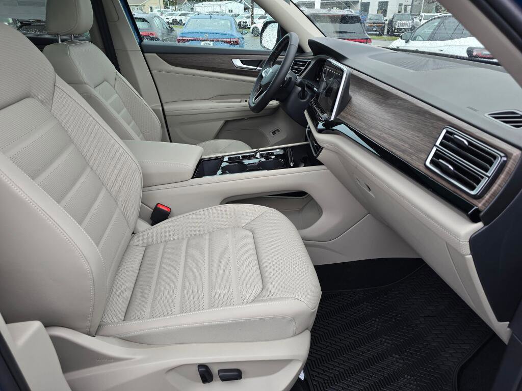 New 2026 Volkswagen Atlas SEL image 43